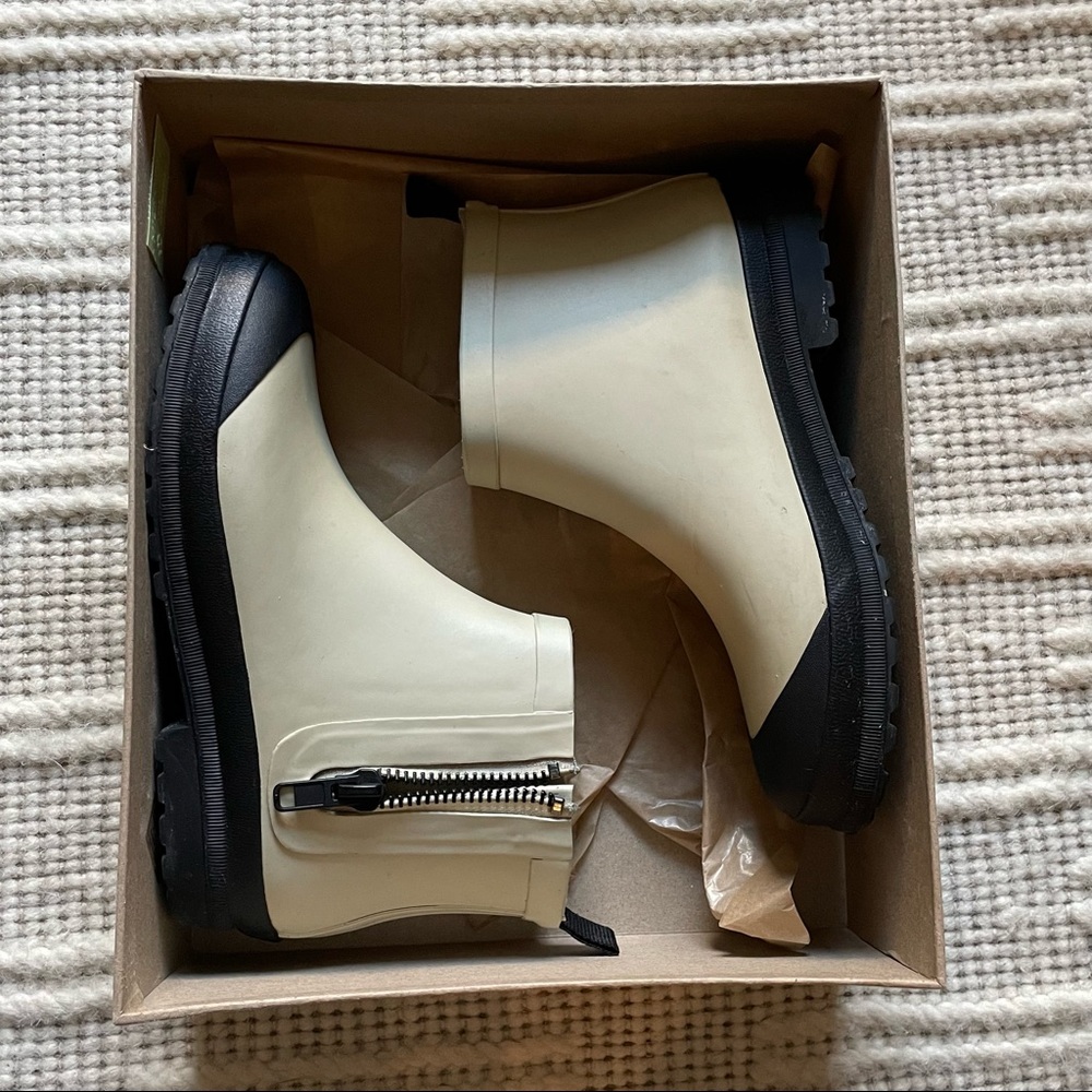 Madewell lugsole rain boot - worn twice!